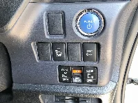 Цена авто Toyota Noah с аукционов Японии, номер кузова ZWR80G, пробег 116 000, оценка 8