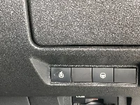 Цена авто Toyota Voxy с аукционов Японии, номер кузова ZWR80W, пробег 90 000, оценка 8