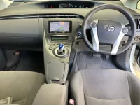 Цена авто Toyota Prius с аукционов Японии, номер кузова ZVW30, пробег 200 000, оценка 6