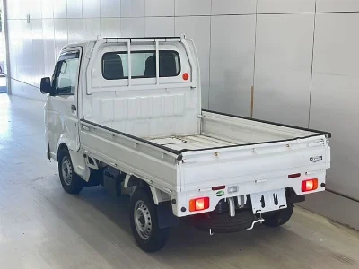 Статистика аукционов Toyota Voxy