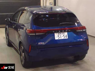 Nissan Aura