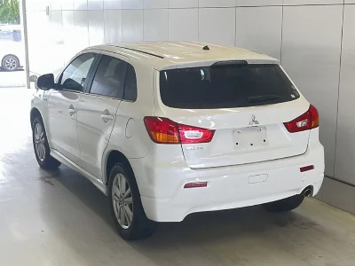 Mitsubishi RVR