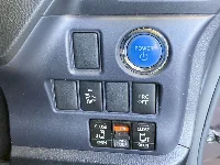 Цена авто Toyota Noah с аукционов Японии, номер кузова ZWR80G, пробег 270 000, оценка 6