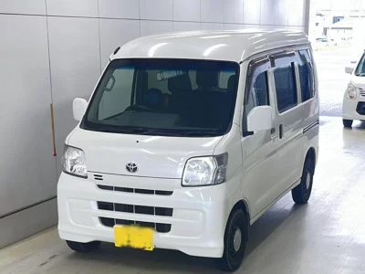 Toyota Pixis Van