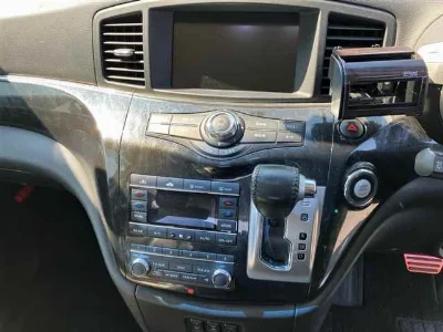 Статистика аукционов Nissan Elgrand