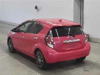 Цена авто Toyota Aqua с аукционов Японии, номер кузова NHP10, пробег 72 000, оценка 2