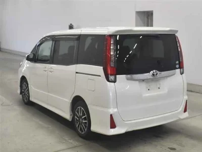 Статистика аукционов Toyota Noah
