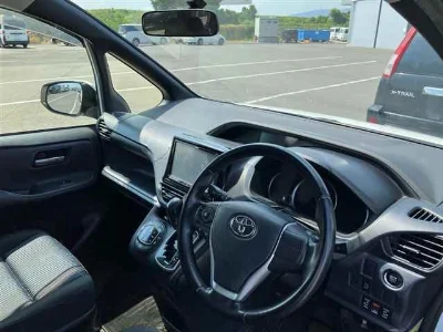 Статистика аукционов Toyota Noah