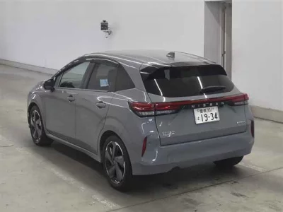Nissan Aura