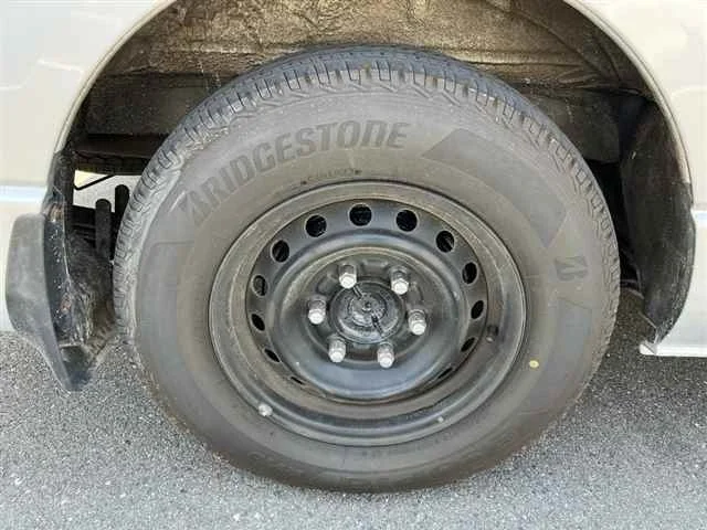Toyota HiAce Commuter  с аукциона в Японии