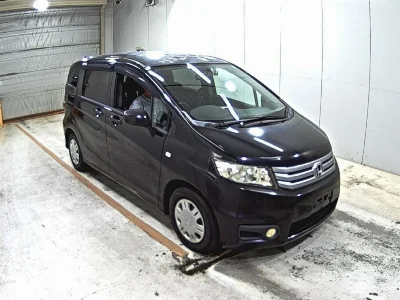 HONDA FREED SPIKE