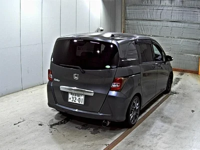 HONDA FREED SPIKE