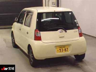 Daihatsu Esse