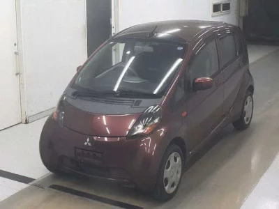 Mitsubishi i