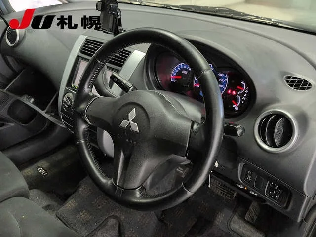 Mitsubishi Colt  с аукциона в Японии