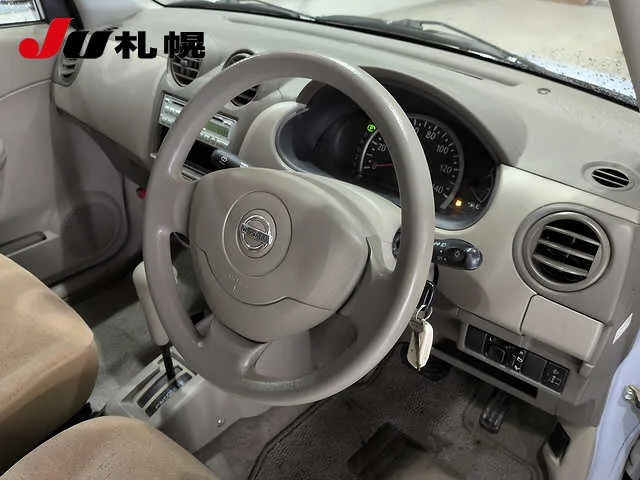 Nissan Pino  с аукциона в Японии