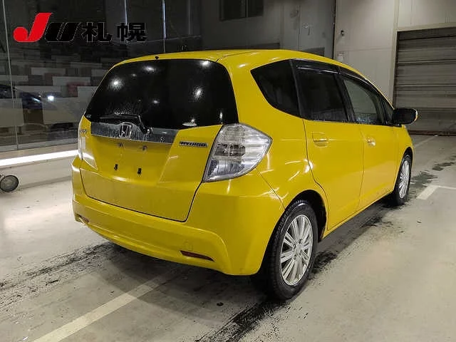 Honda Fit  с аукциона в Японии