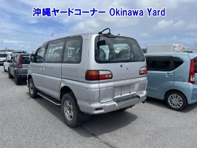 Mitsubishi DELICA SPACE GEAR