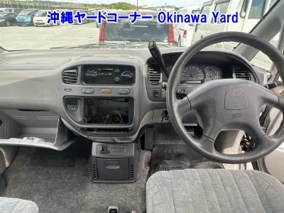Mitsubishi DELICA SPACE GEAR