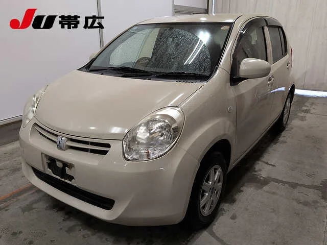 Toyota Passo  с аукциона в Японии