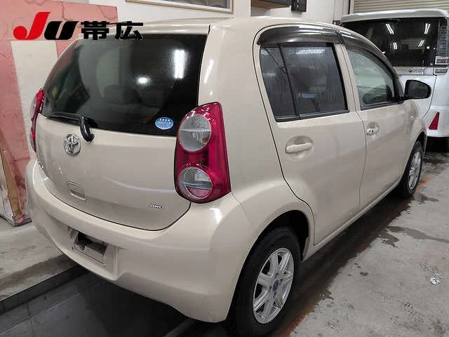Toyota Passo  с аукциона в Японии