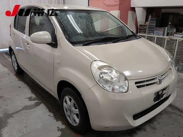 Toyota Passo  с аукциона в Японии