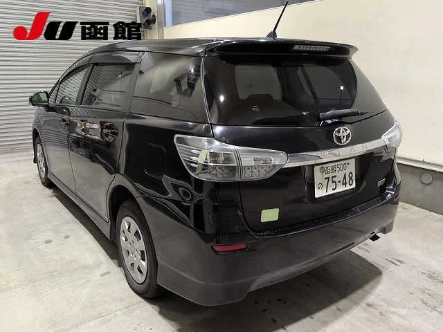 Toyota Wish  с аукциона в Японии