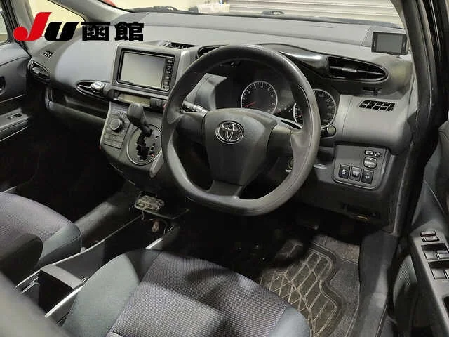 Toyota Wish  с аукциона в Японии