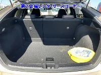 Цена авто Toyota Prius с аукционов Японии, номер кузова ZVW50, пробег 70 000, оценка 2