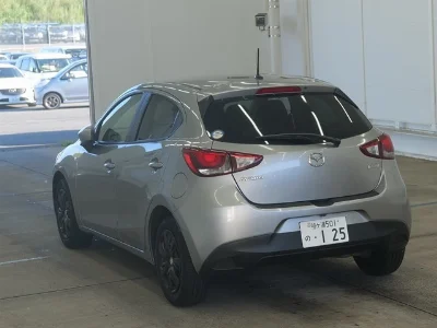 Статистика аукционов Mazda Demio
