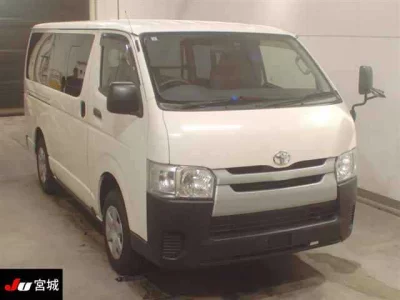 Toyota HiAce Van