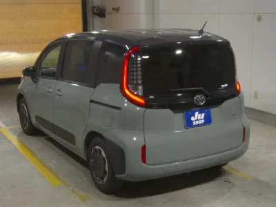 Toyota Sienta