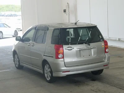 Toyota Raum