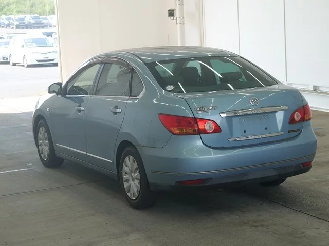 Nissan BLUEBIRD SYLPHY  с аукциона в Японии