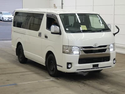 TOYOTA HIACE VAN