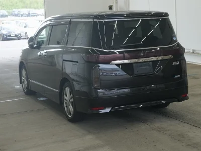 Статистика аукционов Nissan Elgrand