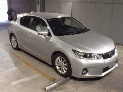 Lexus CT200h