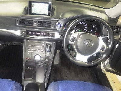 Lexus CT200h