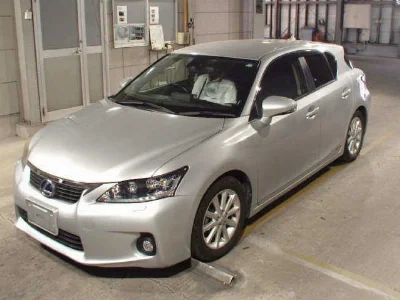 Lexus CT200h