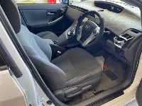 Цена авто Toyota Prius с аукционов Японии, номер кузова ZVW30, пробег 85 000, оценка 7