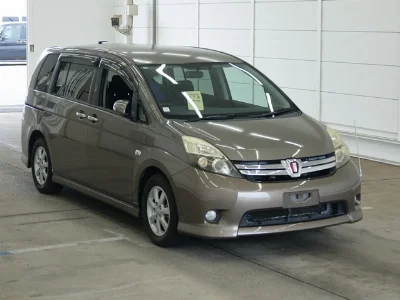 TOYOTA ISIS