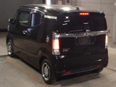 Honda N-Box Slash