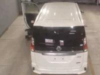 Цена авто Nissan Serena с аукционов Японии, номер кузова GFC27, пробег 107 000, оценка 8