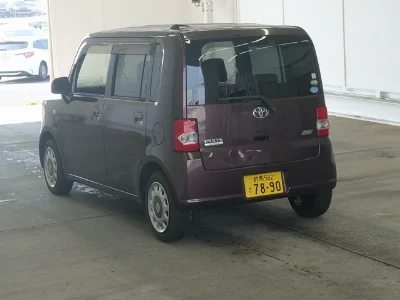 Toyota Pixis Space