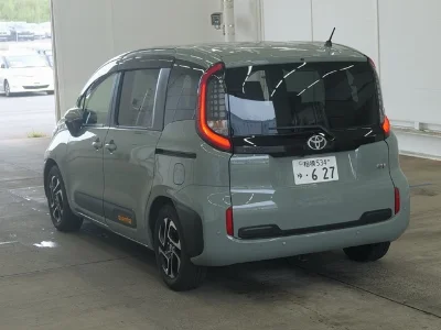 Toyota Sienta
