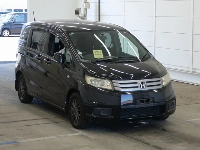 HONDA FREED SPIKE