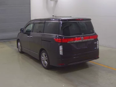 Статистика аукционов Nissan Elgrand