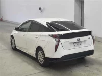 Цена авто Toyota Prius с аукционов Японии, номер кузова ZVW50, пробег 348 000, оценка 6