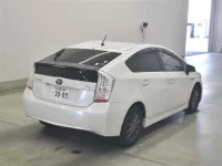 Цена авто Toyota Prius с аукционов Японии, номер кузова ZVW30, пробег 137 000, оценка 2