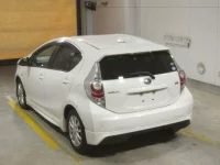 Цена авто Toyota Aqua с аукционов Японии, номер кузова NHP10, пробег 229 000, оценка 6